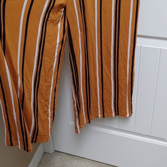 FOREVER 21 NWT Small size orange black white stripes sleeveless jumper - Picture 3 of 8